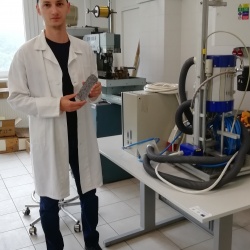 A scholarship holder from Croatia researches aluminum foams at IMMM SAS